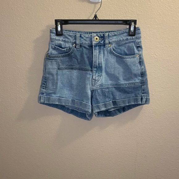 Bullhead Denim Mom shorts - Picture 2 of 6